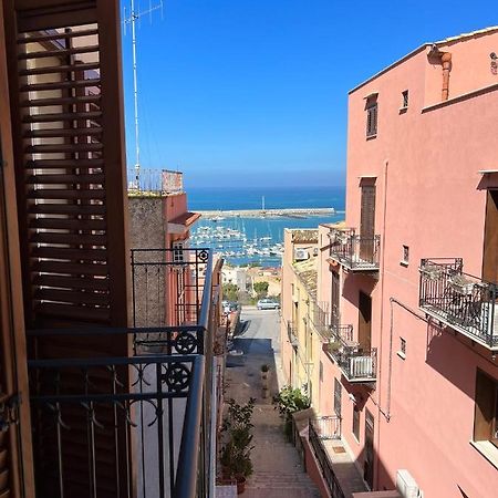 Luce del golfo Castellammare del Golfo Exterior foto