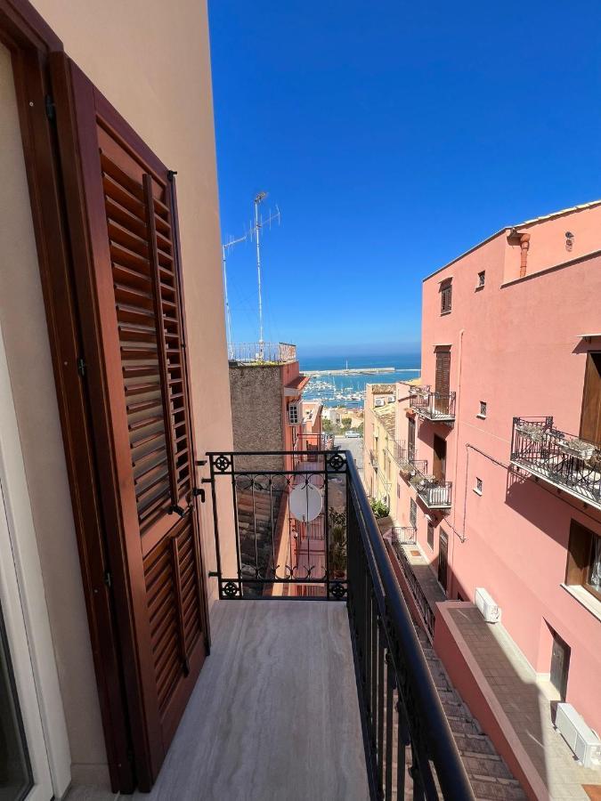 Luce del golfo Castellammare del Golfo Exterior foto